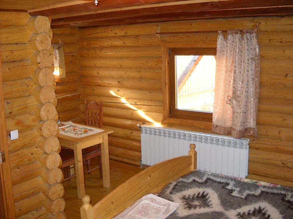 Hôtel Smerekova Hata à Yasinya Chambre photo
